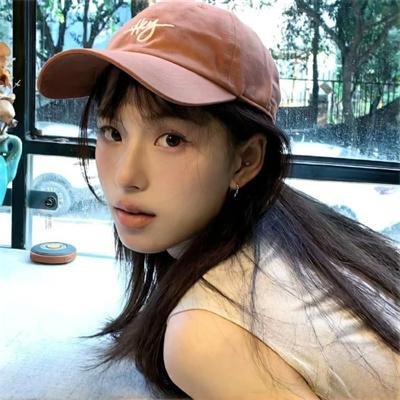 西班牙女佣海报